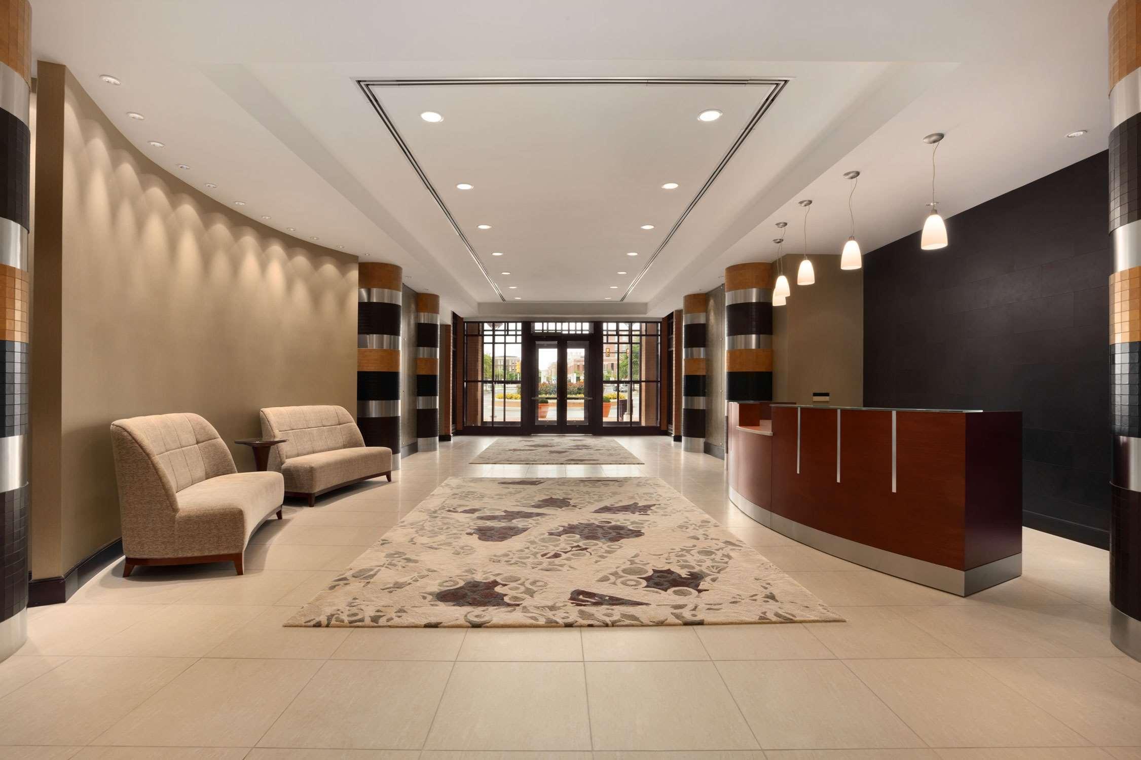 Embassy Suites By Hilton Alexandria Old Town Extérieur photo
