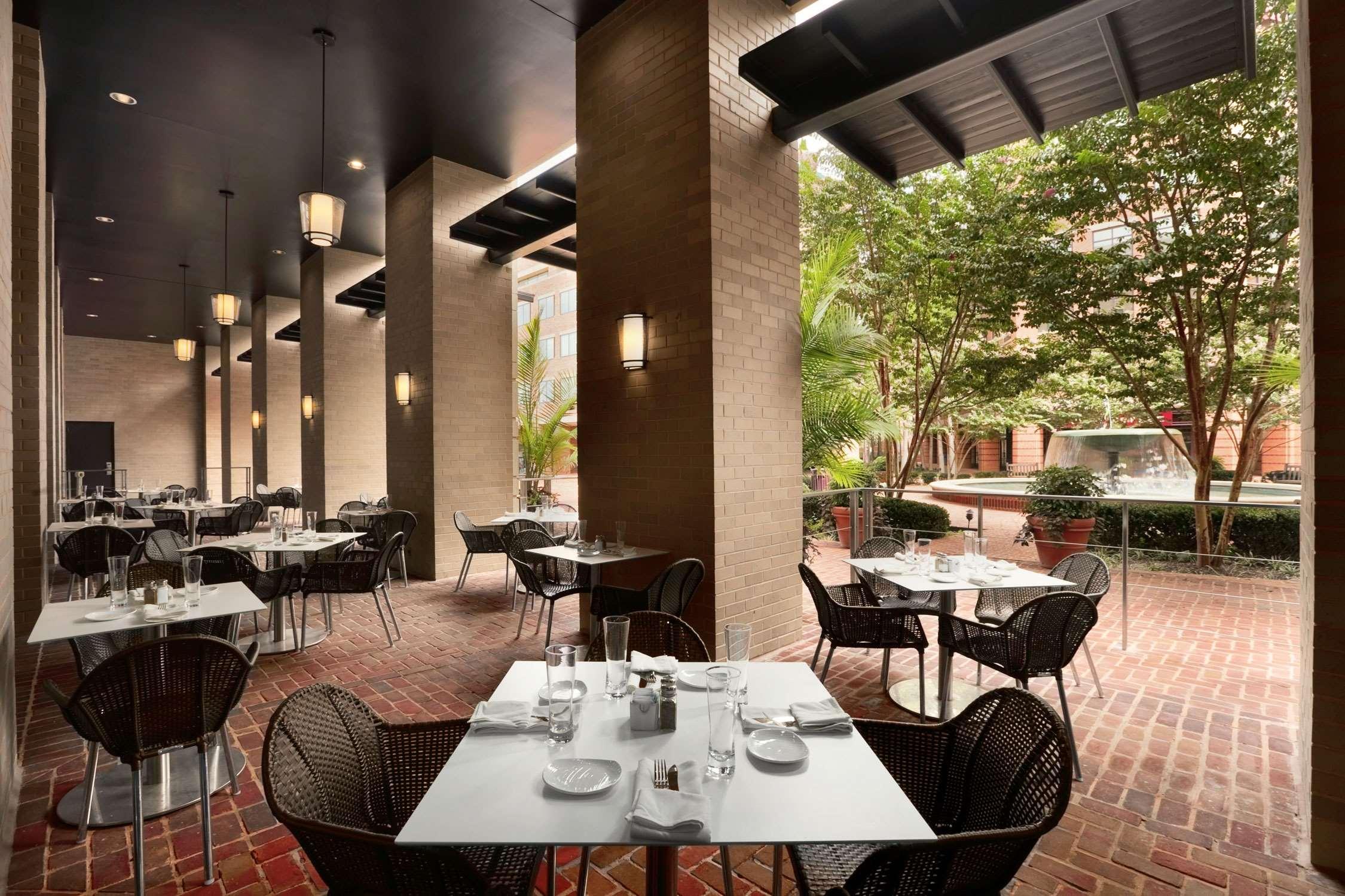 Embassy Suites By Hilton Alexandria Old Town Extérieur photo