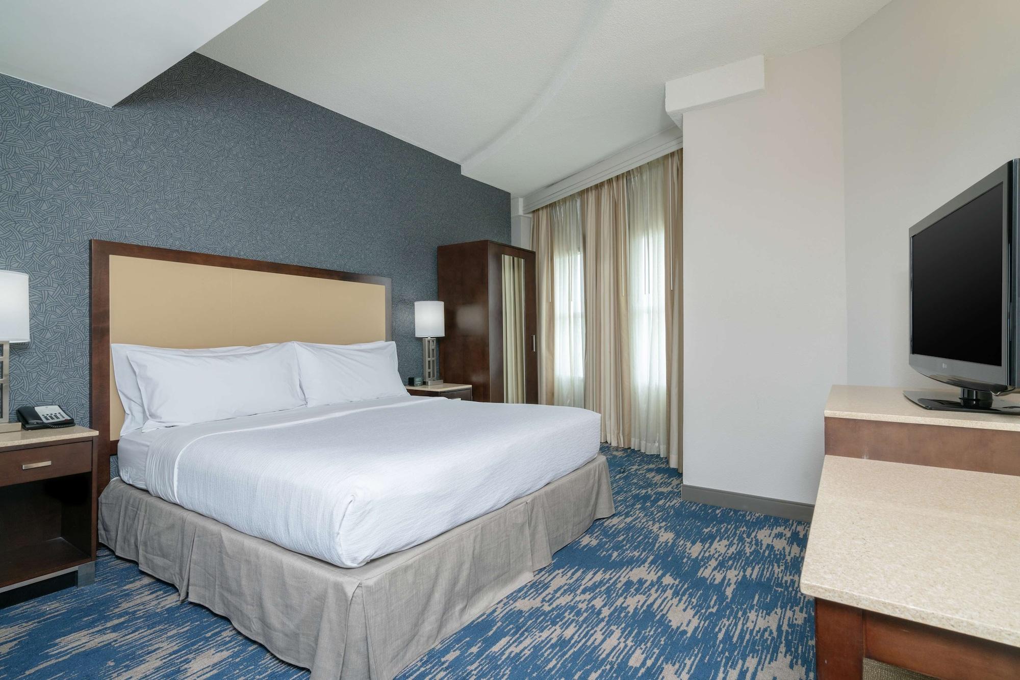 Embassy Suites By Hilton Alexandria Old Town Extérieur photo