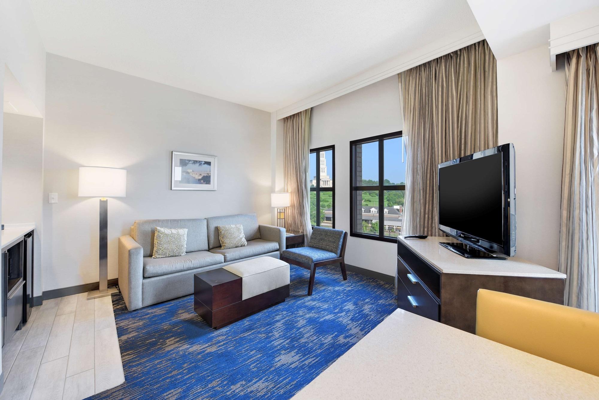 Embassy Suites By Hilton Alexandria Old Town Extérieur photo