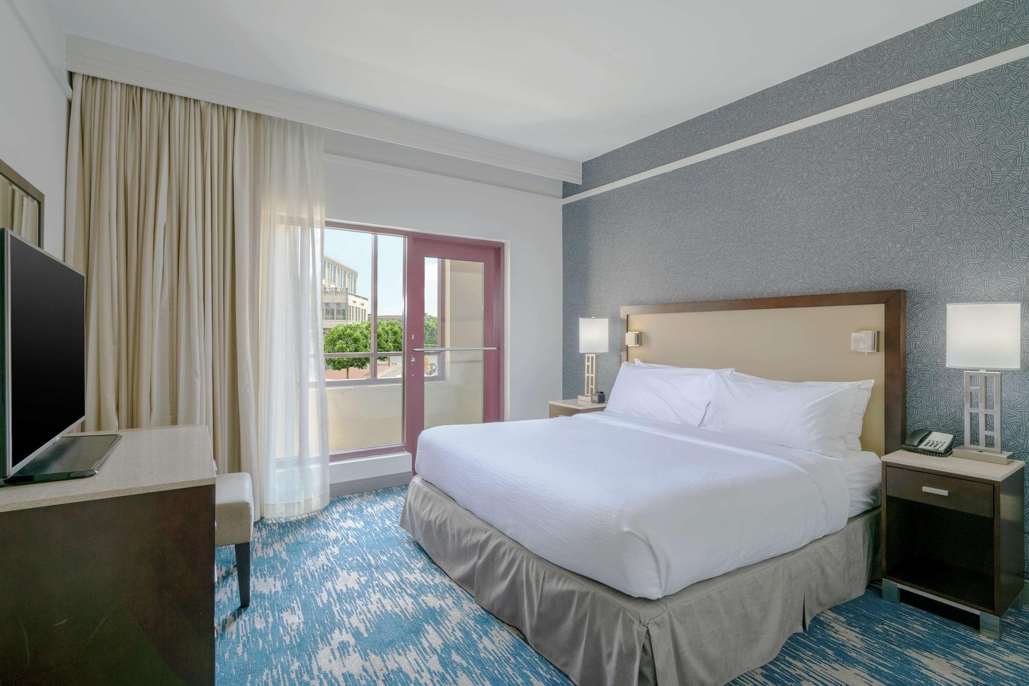Embassy Suites By Hilton Alexandria Old Town Extérieur photo