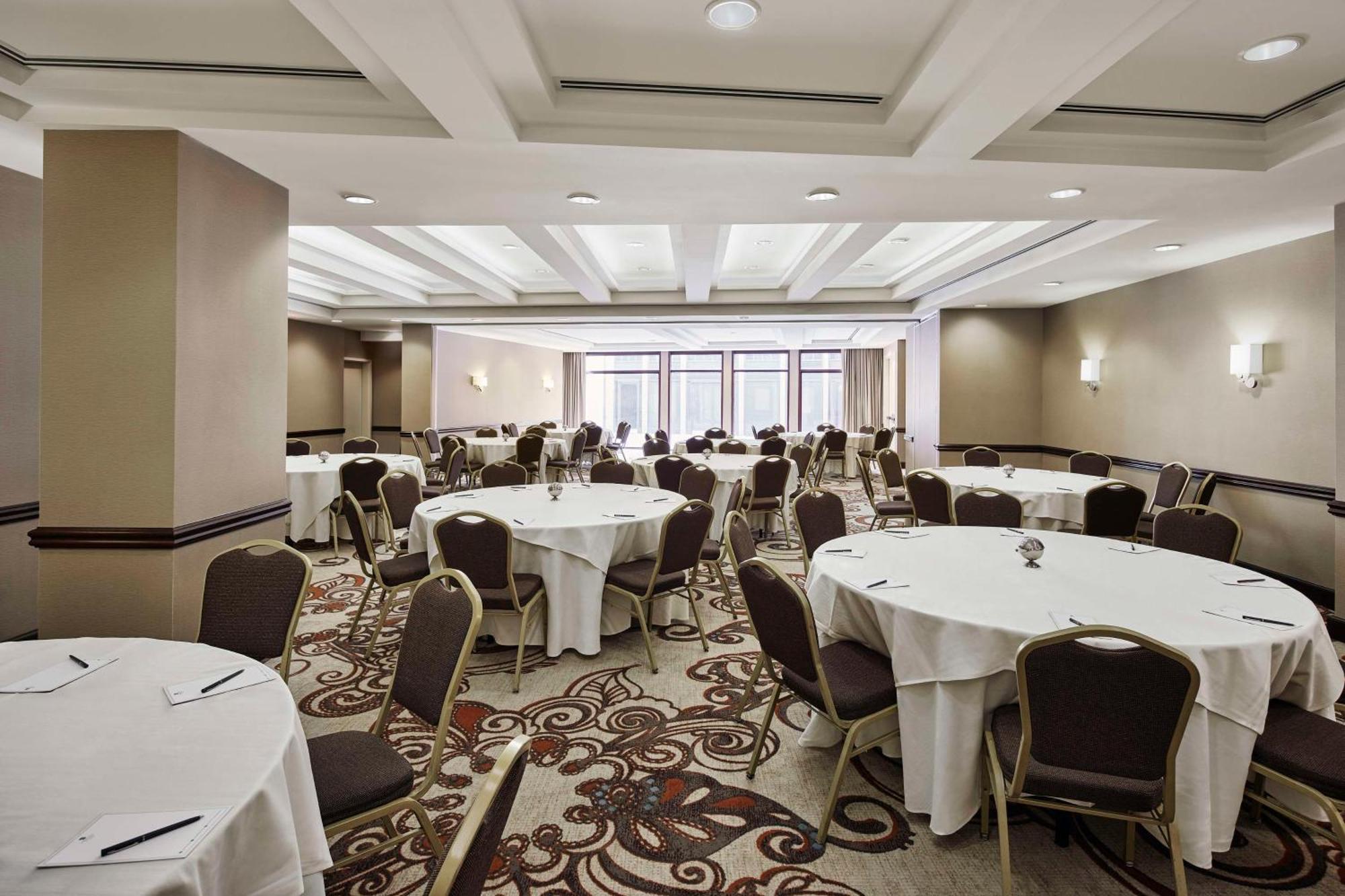 Embassy Suites By Hilton Alexandria Old Town Extérieur photo